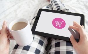 e-zakupy tablet i wózek sklepowy